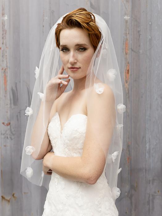 enVogue Bridal Veil V2290SF