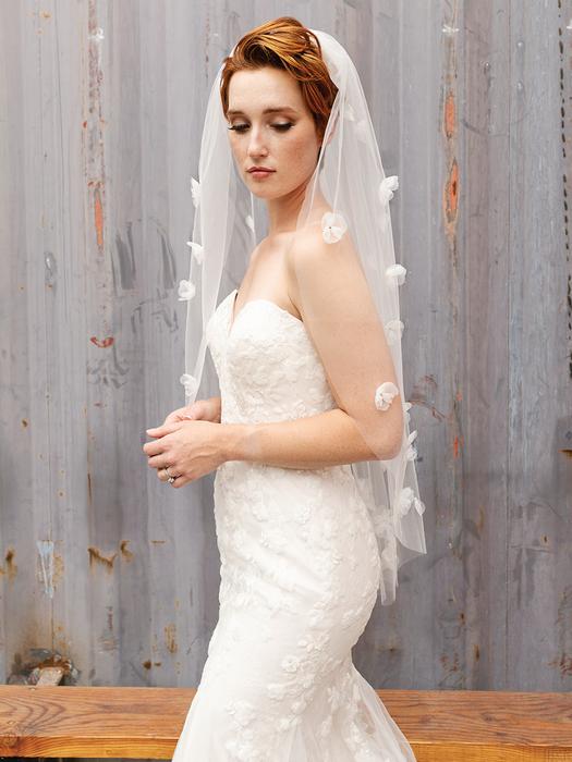 enVogue Bridal Veil V2290SF