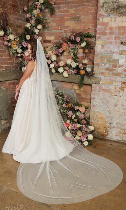 enVogue Bridal Veil V2293C