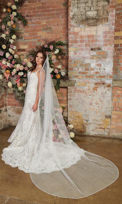 enVogue Bridal Veil V2299C