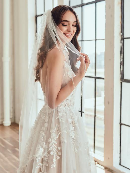 enVogue Bridal Veil V2380SF