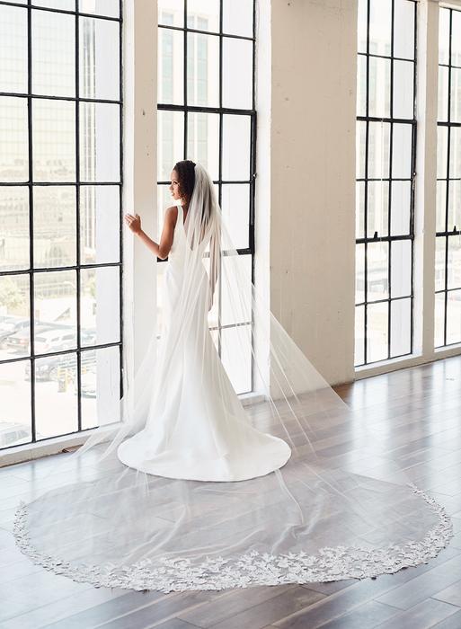 enVogue Bridal Veil V2393RC