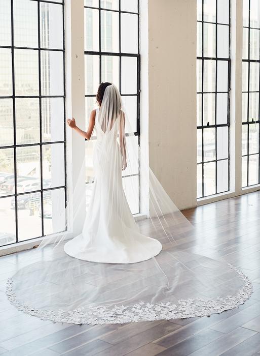 enVogue Bridal Veil V2393RC