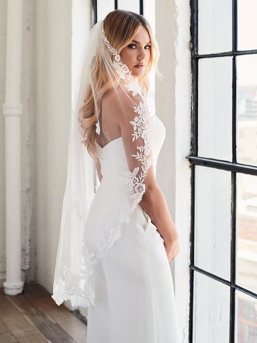 enVogue Bridal Veil V2398SF