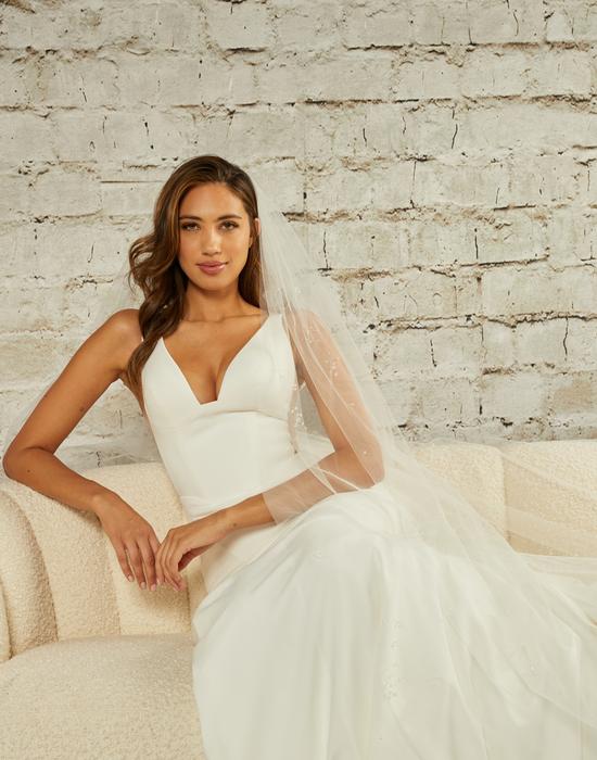 enVogue Bridal Veil V2486RC