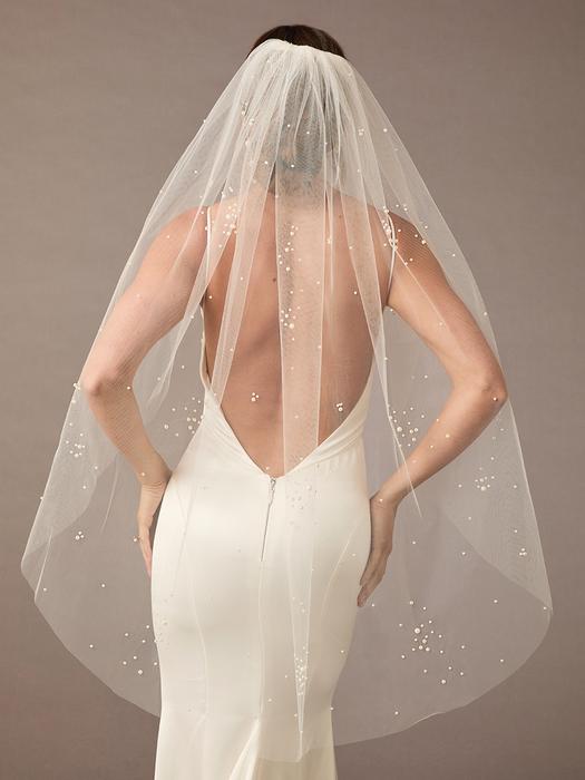 enVogue Bridal Veil V2486SF