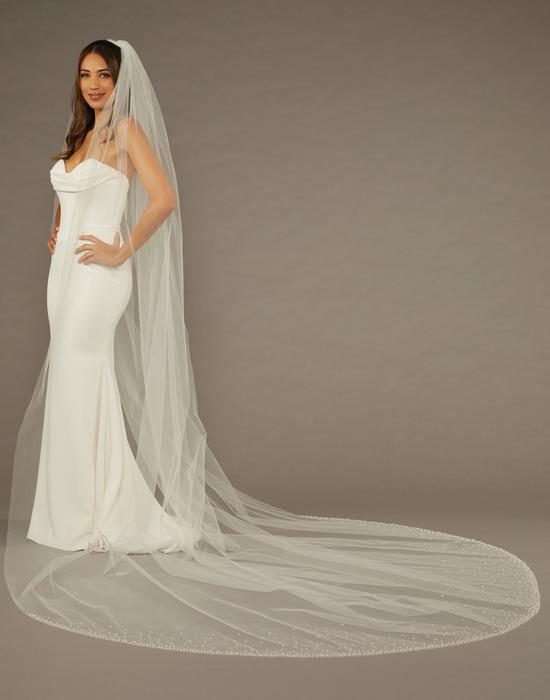 enVogue Bridal Veil V2487WRC