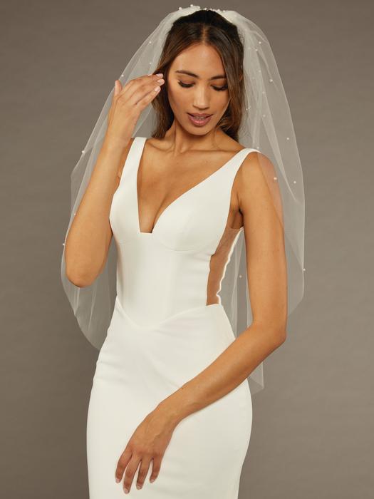 enVogue Bridal Veil V2488SF