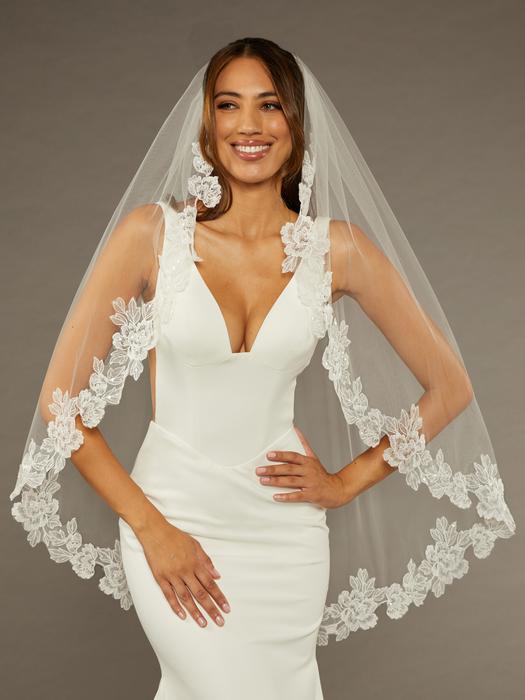 enVogue Bridal Veil V2497SF