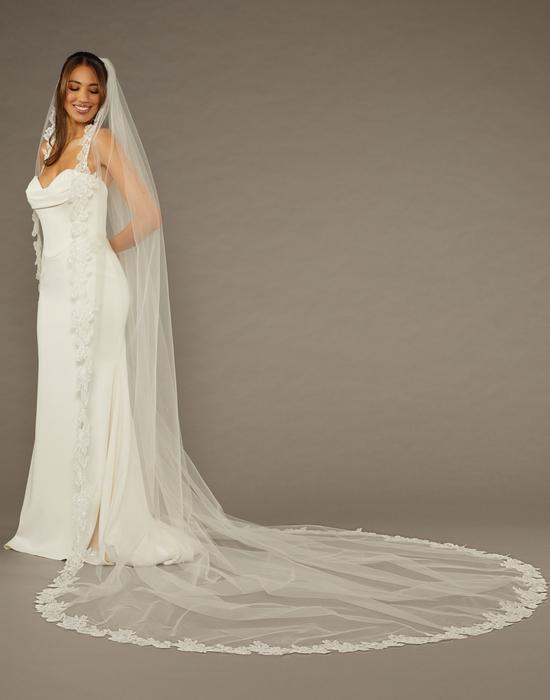 enVogue Bridal Veil V2497WRC