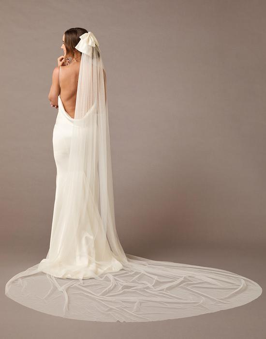 enVogue Bridal Veil V2578RC