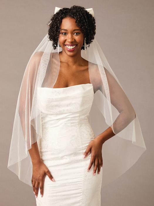 enVogue Bridal Veil V2578SF