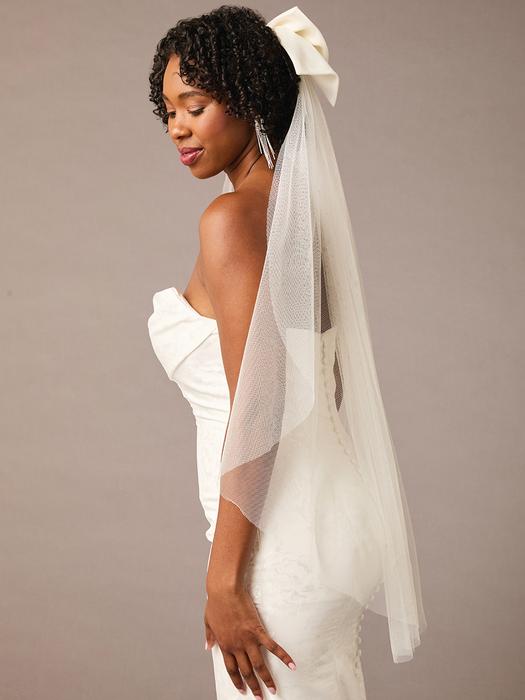 enVogue Bridal Veil V2578SF