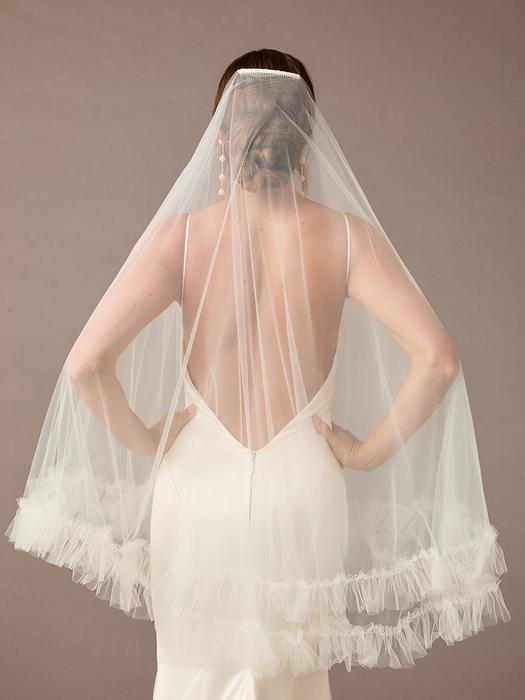 enVogue Bridal Veil V2579F