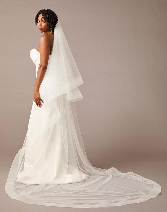 enVogue Bridal Veil V2580RC