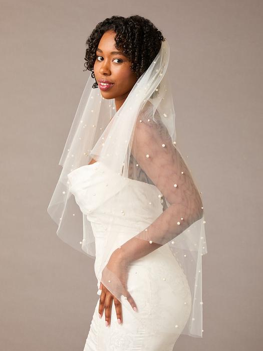 enVogue Bridal Veil V2586F