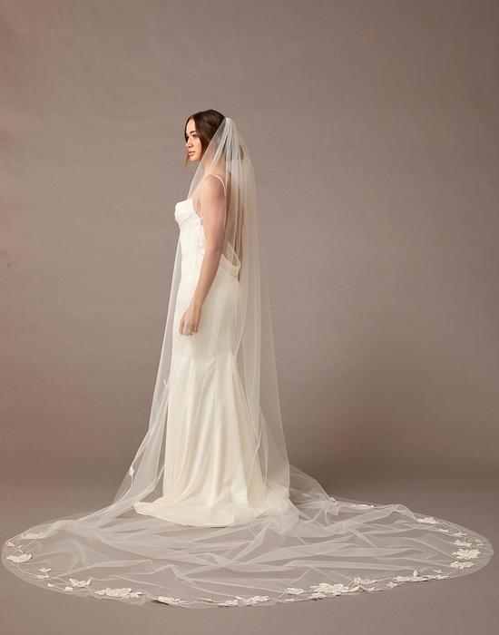 enVogue Bridal Veil V2591RC