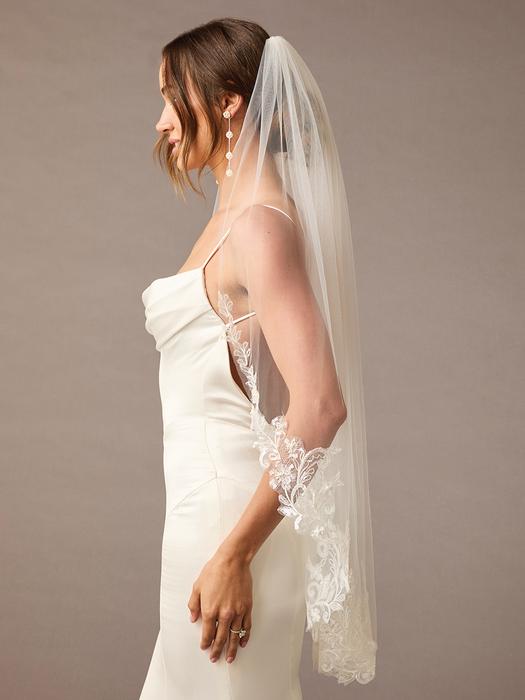 enVogue Bridal Veil V2598SF