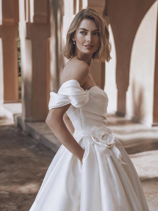 Enzoani Bridal Collection Uliana