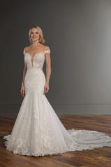 1104 Ivory Lace And Tulle Over Ivory Gown With Ivory Tu front