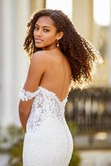 1175 White Gown With Java Tulle Plunge back