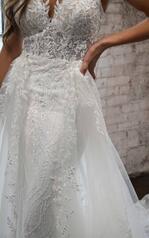 1303 Ivory Lace And Tulle Over Ivory Gown With Mocha Tu detail