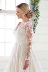 D2805 (iv-iv)ivory Gown With Ivory Tulle Illusionfffaf2 detail