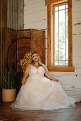 7404 (iviv-iv) Ivory Lace Over Ivory Gown With Ivory Tu detail