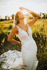 7457 (iv-iv) Ivory Gown With Ivory Tulle Plunge (iv-pl) detail