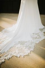 7478 (iv-iv) Ivory Gown With Ivory Tulle Plunge (iv-pl) detail