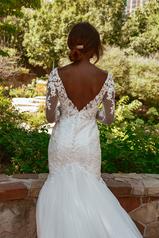 7491 (iv-iv) Ivory Lace back