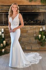 7478 (iv-iv) Ivory Gown With Ivory Tulle Plunge (iv-pl) front