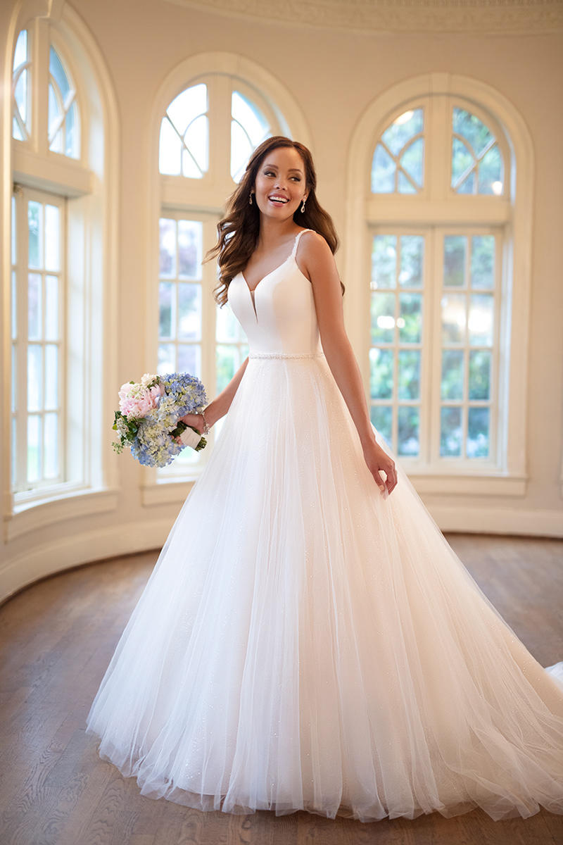 Romantic Lace Wedding Dress with Off-the-Shoulder Long Sleeves - Stella  York Wedding Dresses