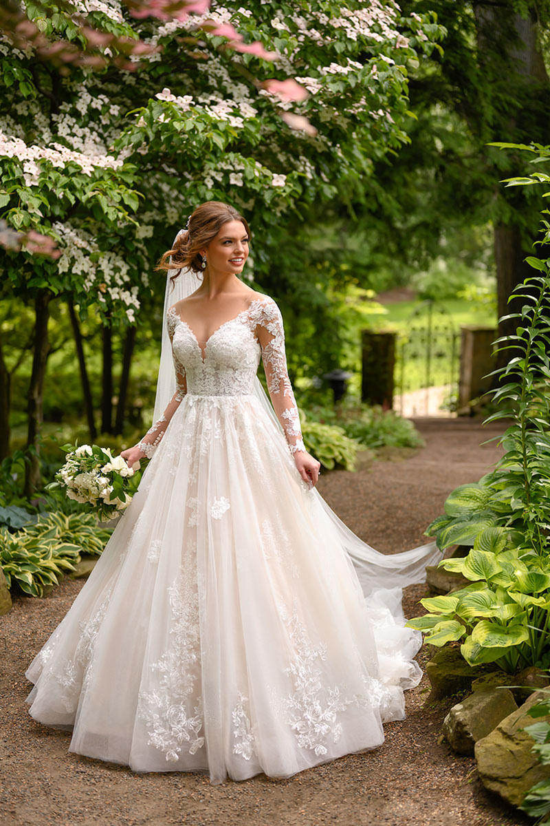 Sleeved tulle wedding dress with illusion lace - Essense of