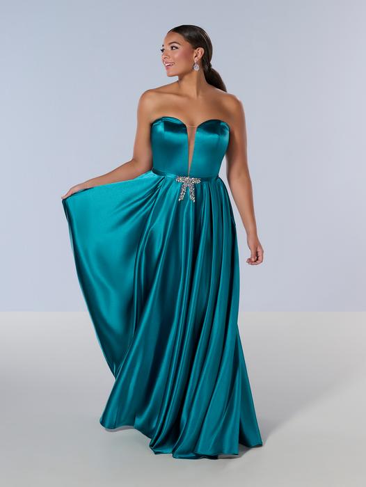 Tiffany Designs Plus Size Prom 16219