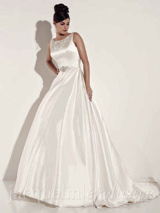 Jacquelin Bridals Canada - 19252 - Wedding Gown - Classic style with  plunging n…