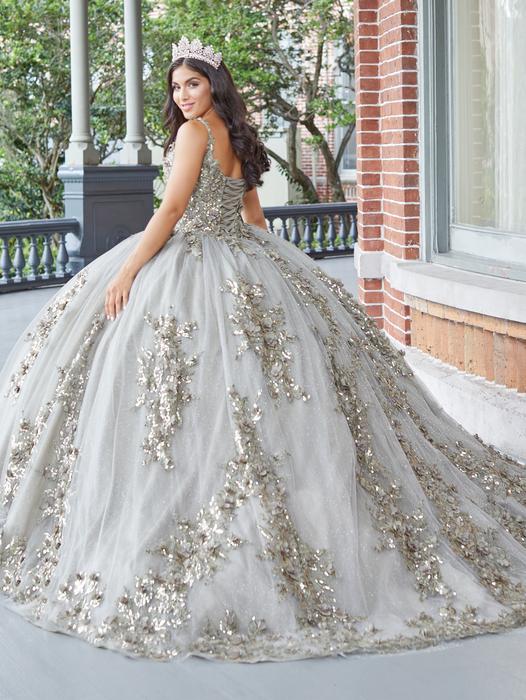 Lizluo Quinceanera 26052