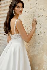 44477 Ivory/Ivory/Latte back