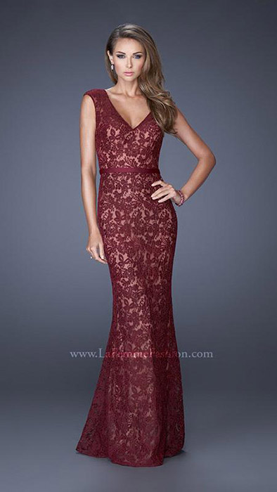 Your Guide To Buying Evening Dresses Online Effies La Femme