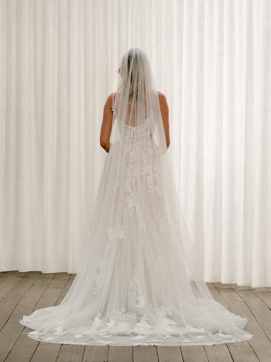 Madi Lane Bridal Tenley_Veil