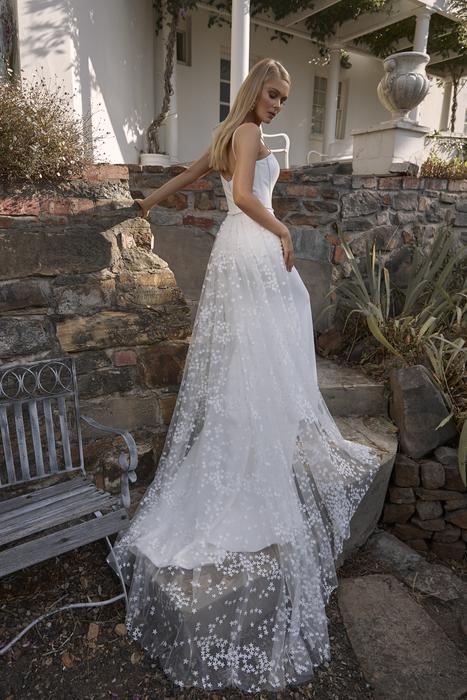 Madi Lane Bridal Cade