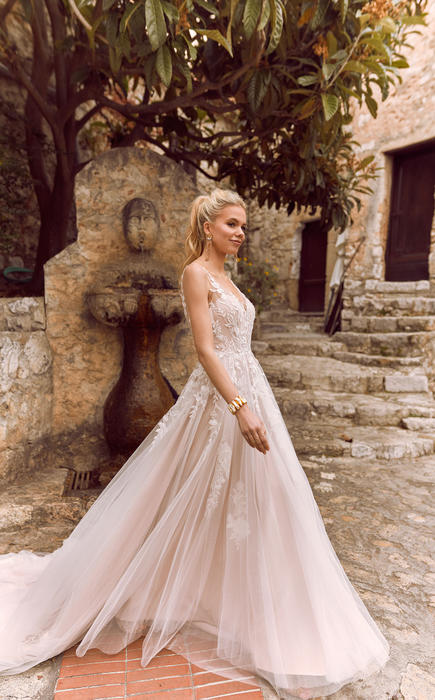 Madi Lane Bridal Halani