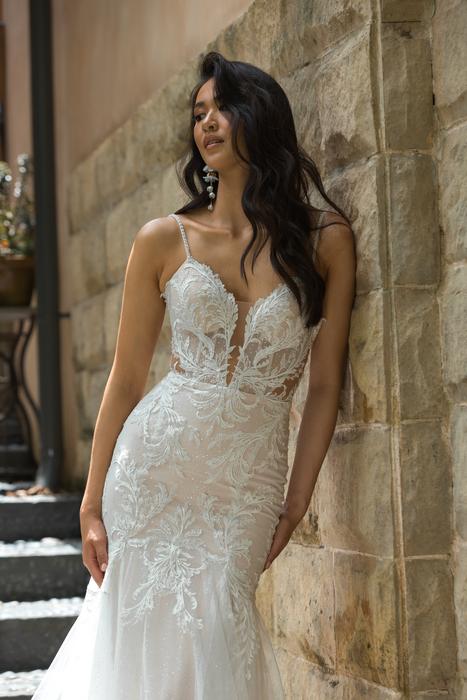 Madi Lane Bridal Prague