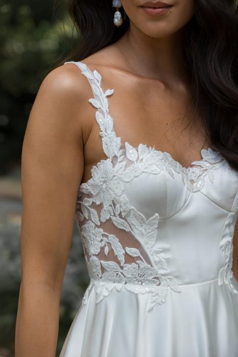 Madi Lane Bridal Prue