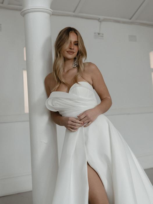 Madi Lane Bridal Sullivan