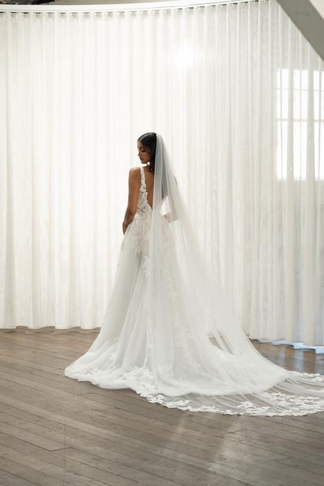 Madi Lane Bridal Tala_Veil