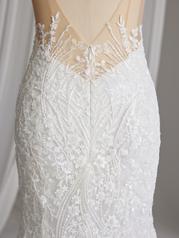 23SV699A01 Ivory Gown With Natural Illusion detail