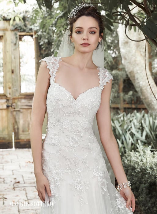 Maggie Sottero - Online Only Exclusive 5MC661-Almudena