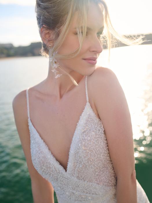 Sottero and Midgley-Topaz 23SK638A01