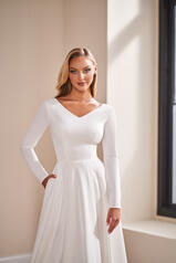TR22175 Ivory front